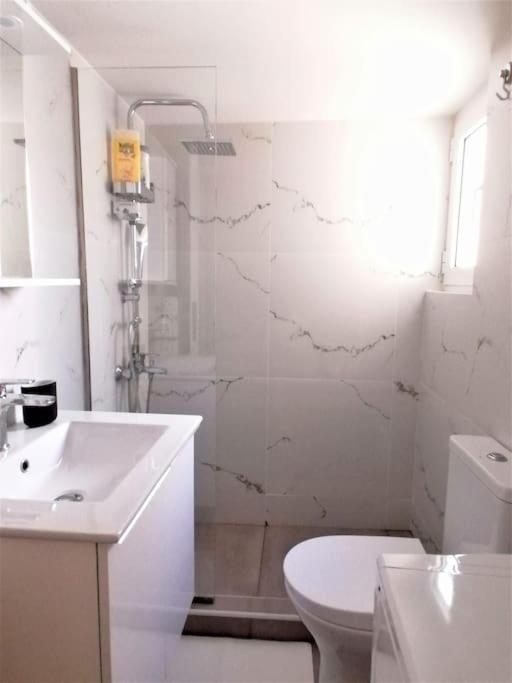 Koukaki Cozy Apartment 5 Minutes To Metro 아테네 외부 사진